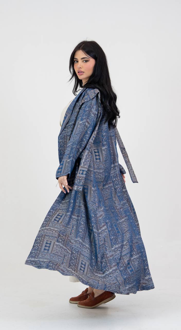 Abaya made of silk crepe fabric