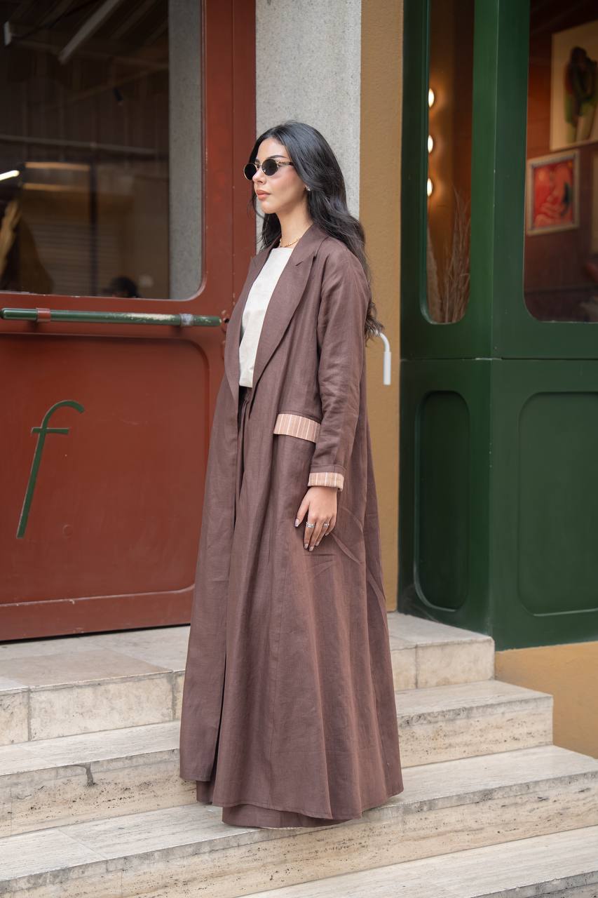 Linen abaya in brown