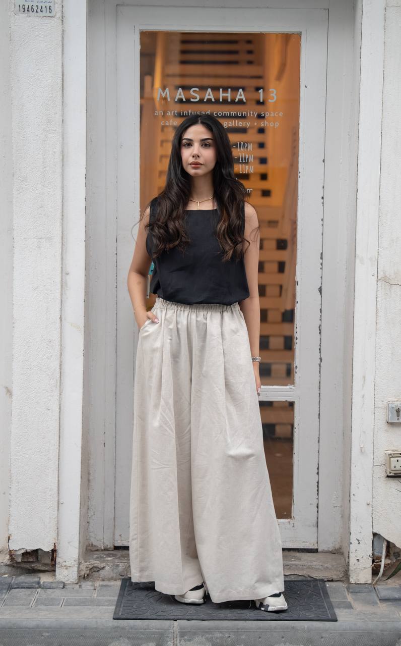 Linen set consisting of a blouse and trousers