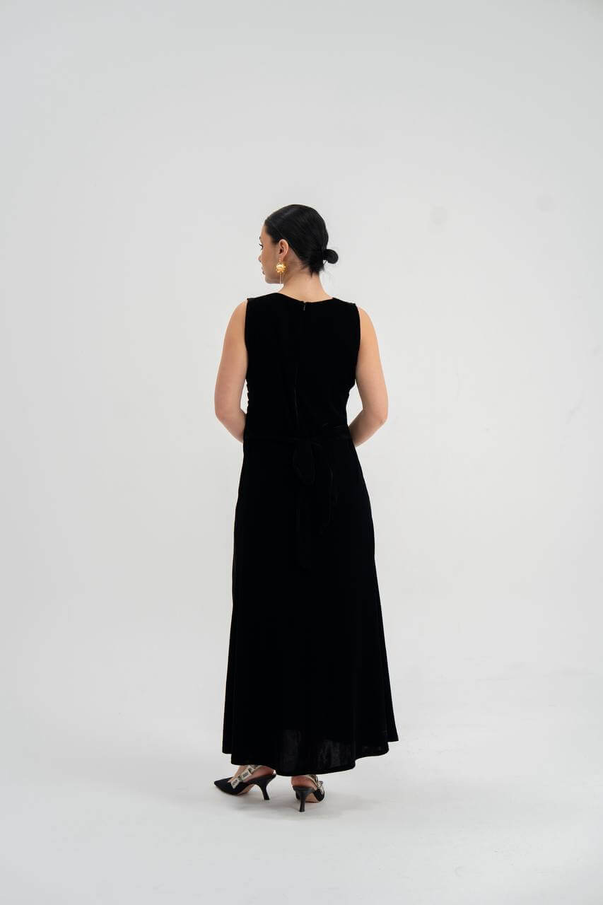 black crepe dres