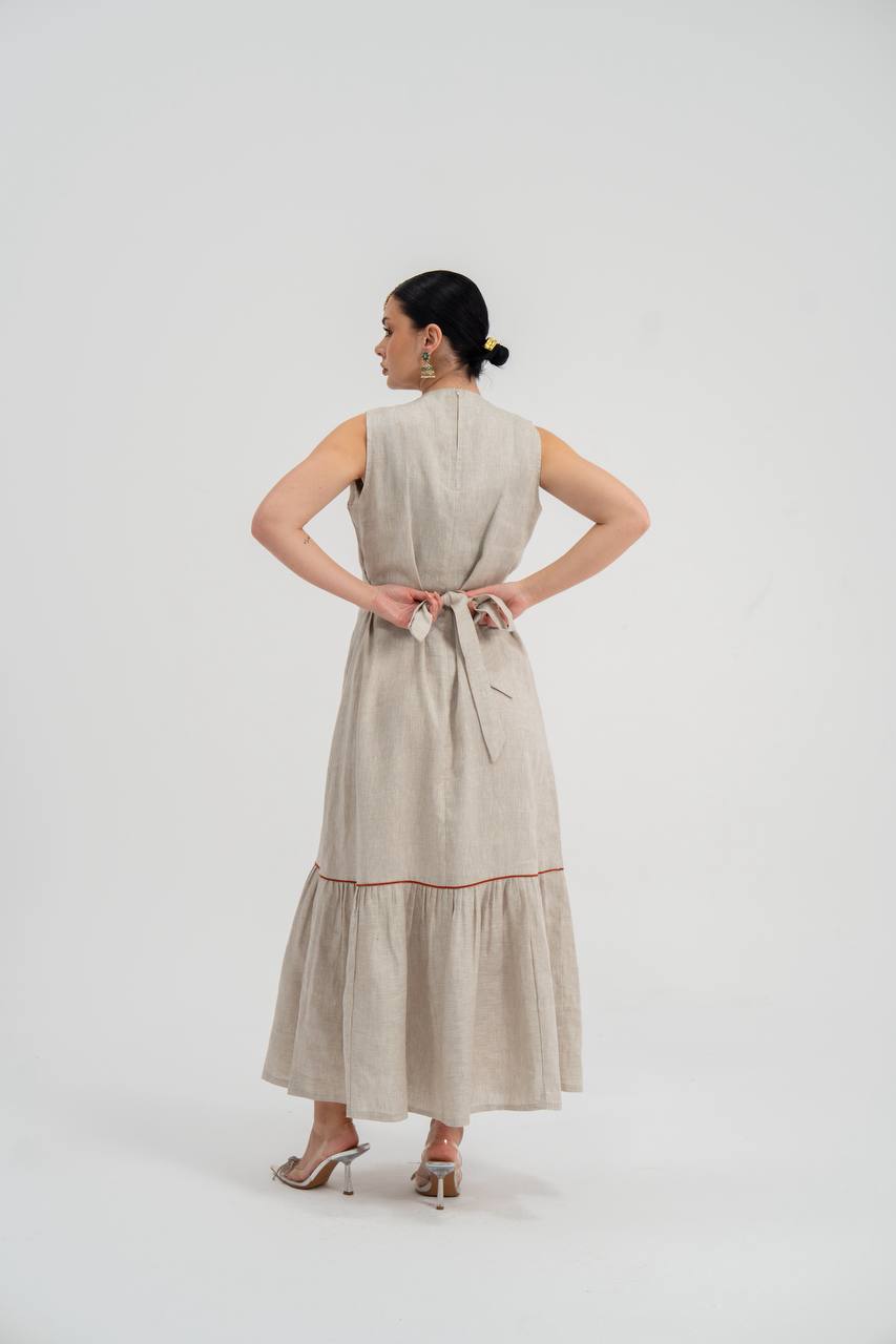 Linen dress in light beige with embroidery