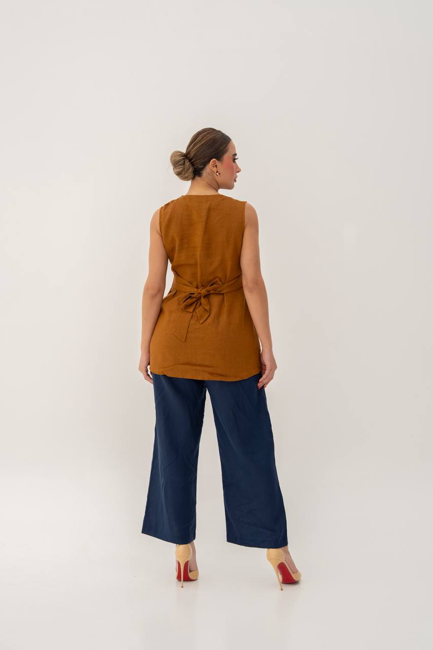 Camel-colored blouse and trousers set, linen