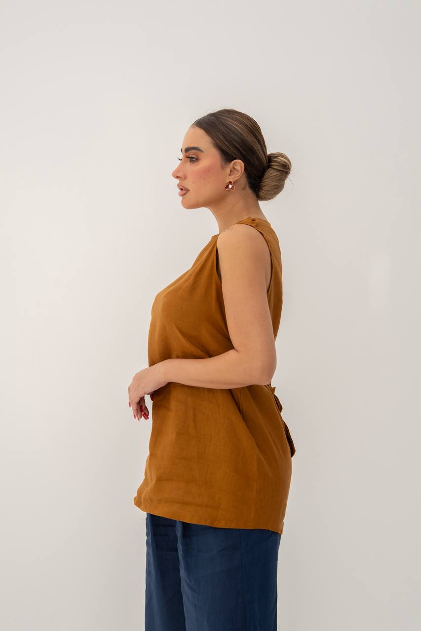 Camel-colored blouse and trousers set, linen