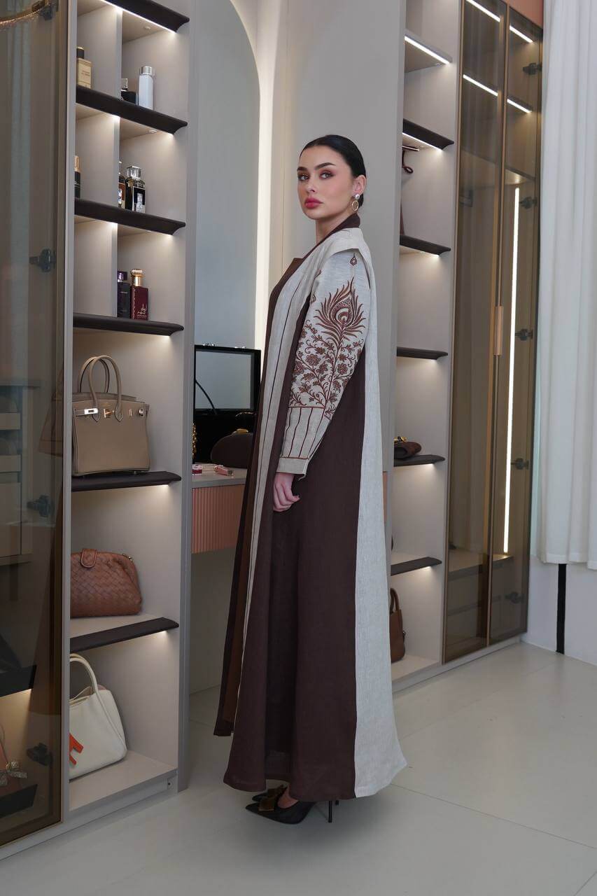Linen abaya in beige and brown with embroidery
