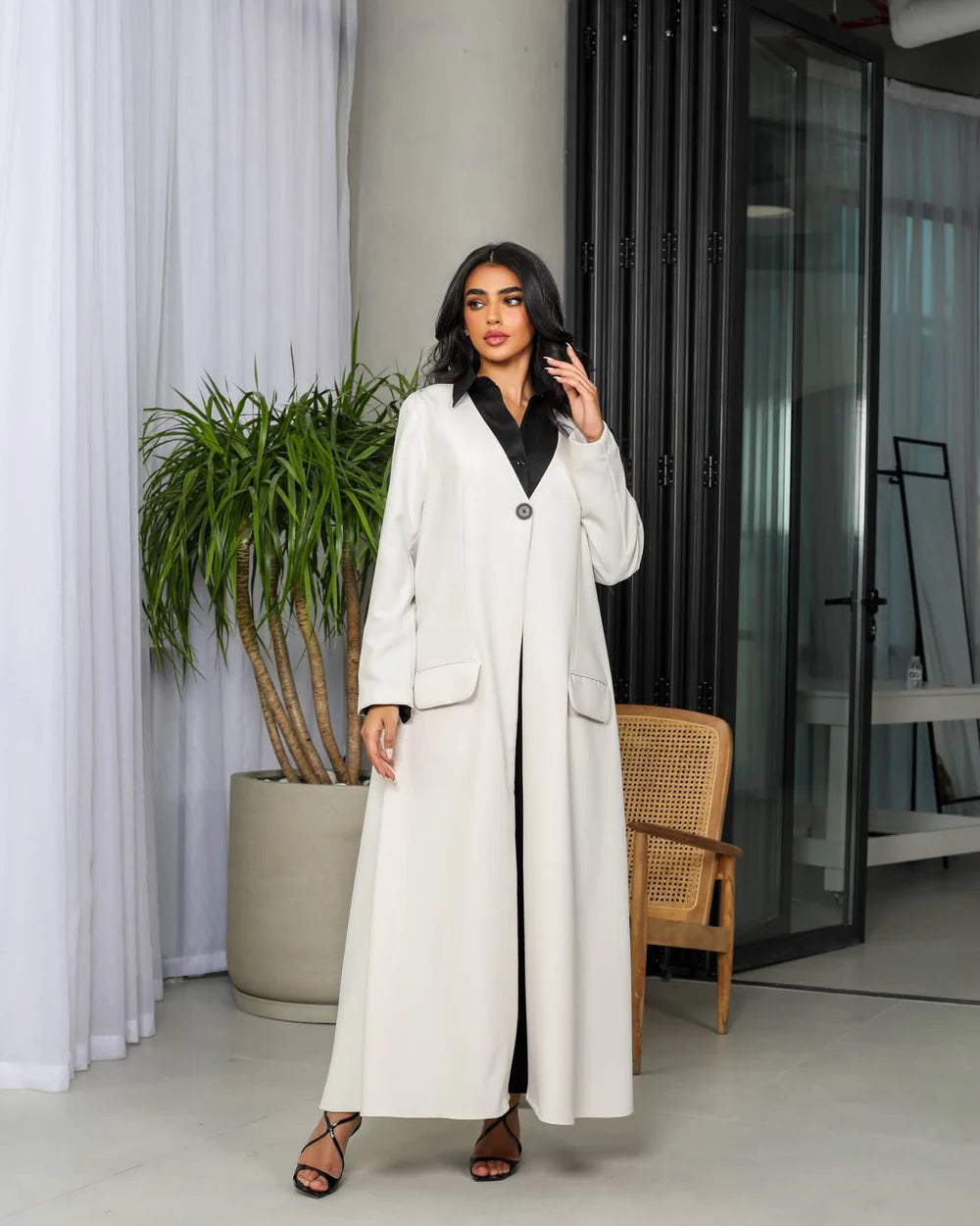 Crepe Abaya in white color: 6495white