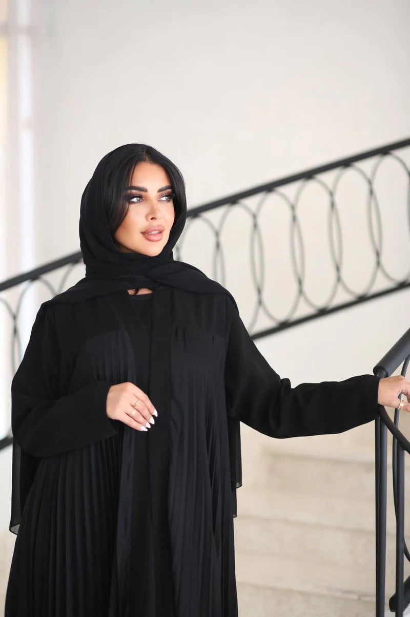 Crepe Abaya with plissé cloche breaks C:6520