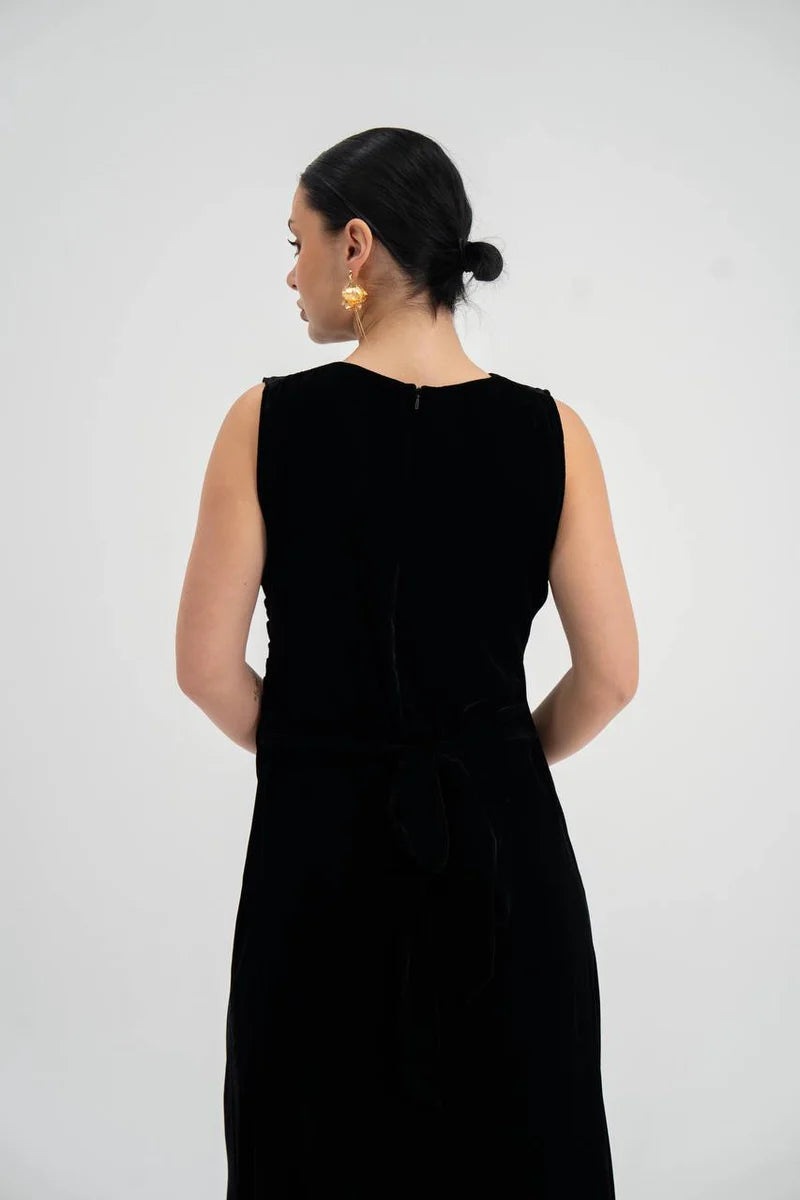 فستان أسود من الكريب. C:226 أسود 