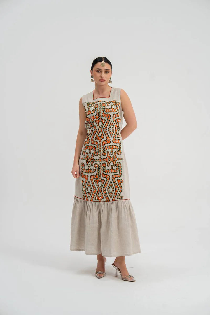 Linen abaya in light beige with embroidery. C:6743