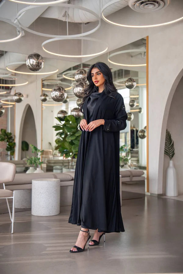 Black crepe abaya with pleats on the sides. C:6629 Black