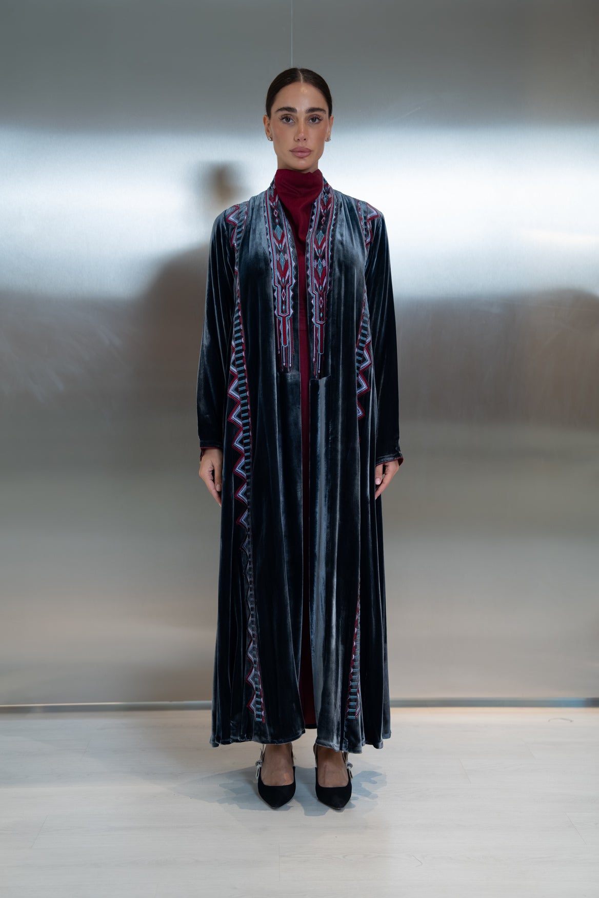 Grey Velvet Embroidered Abaya -2040