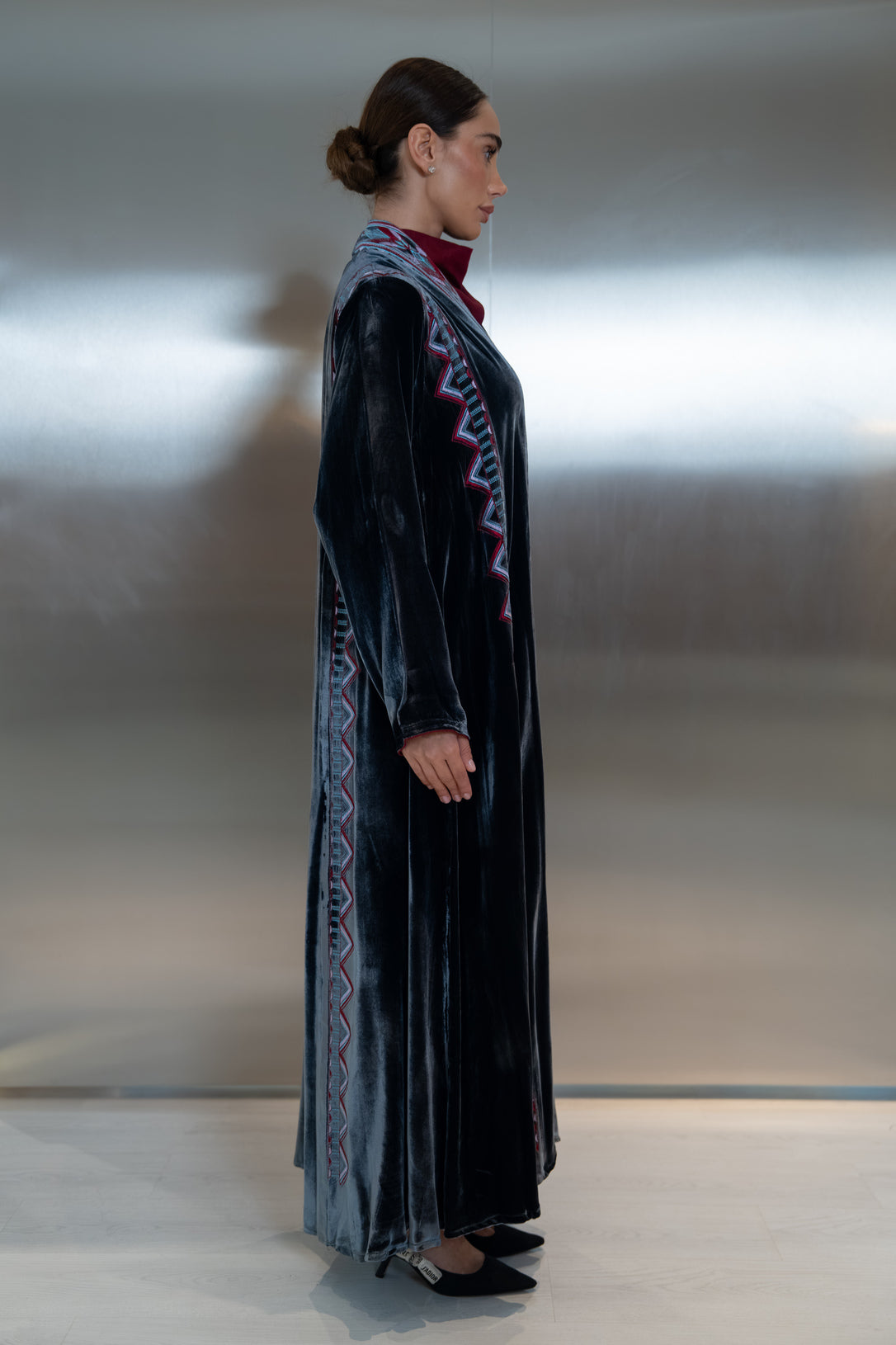 Grey Velvet Embroidered Abaya -2040