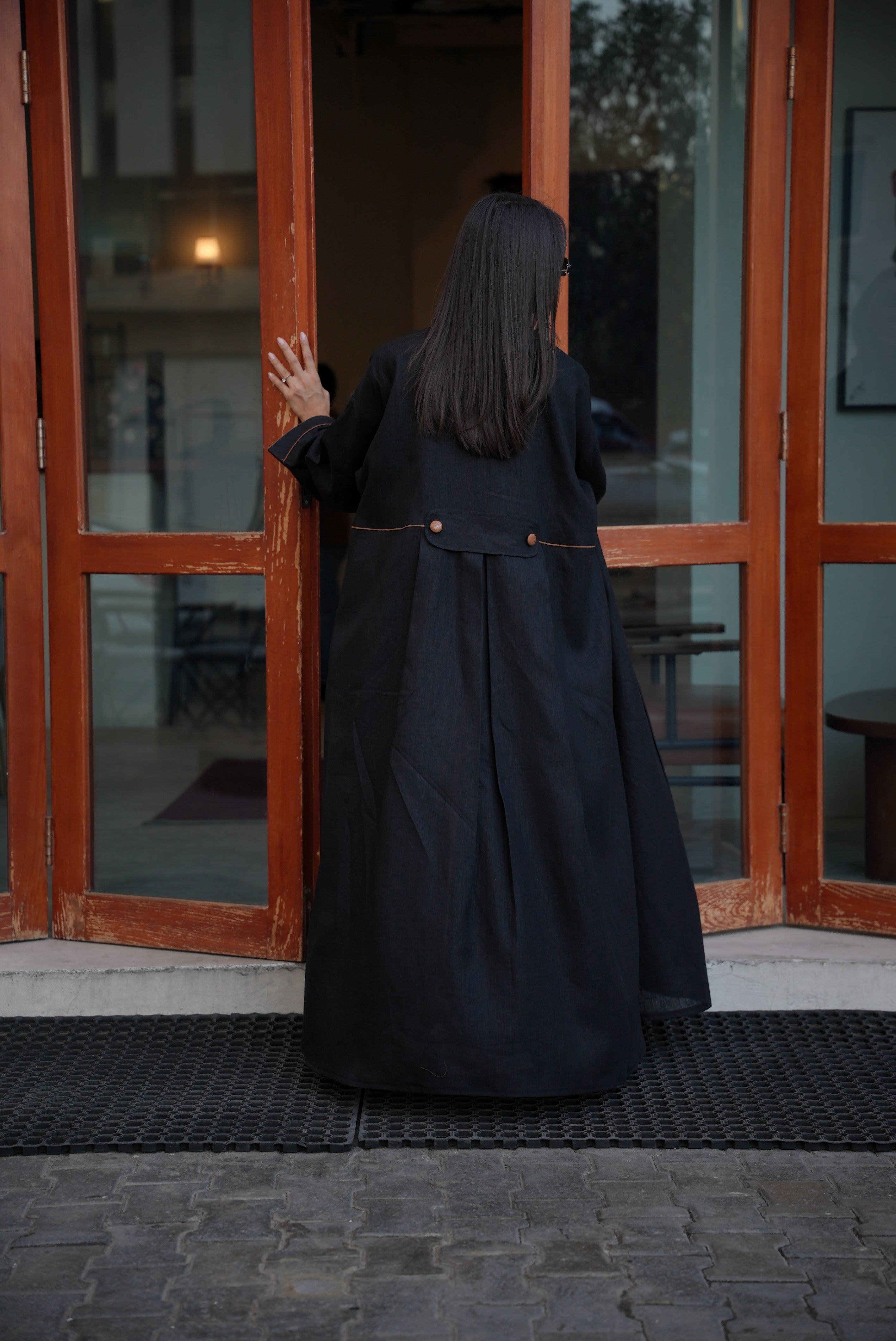 Linen Abaya with Camel Trim – Free Size