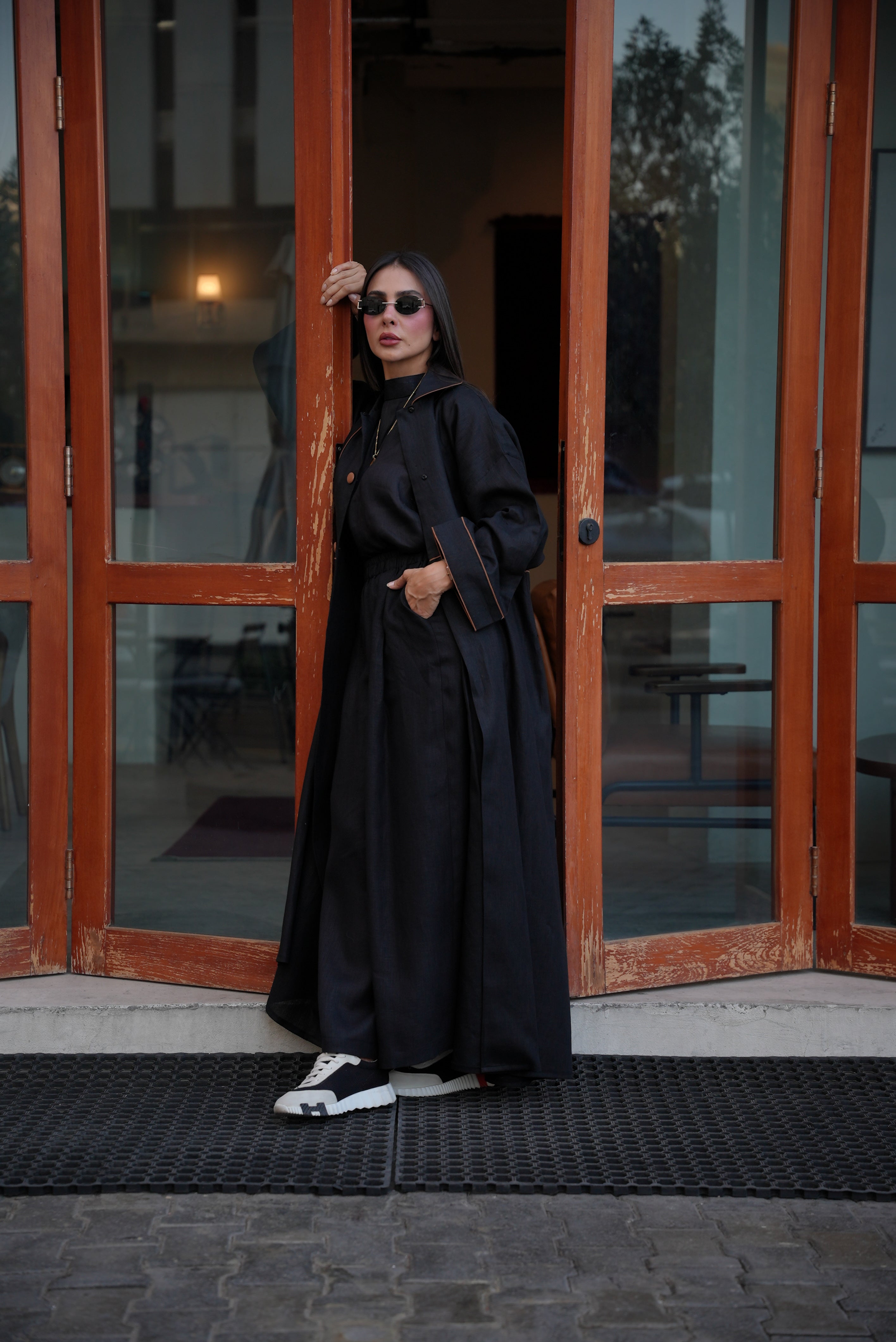 Linen Abaya with Camel Trim – Free Size