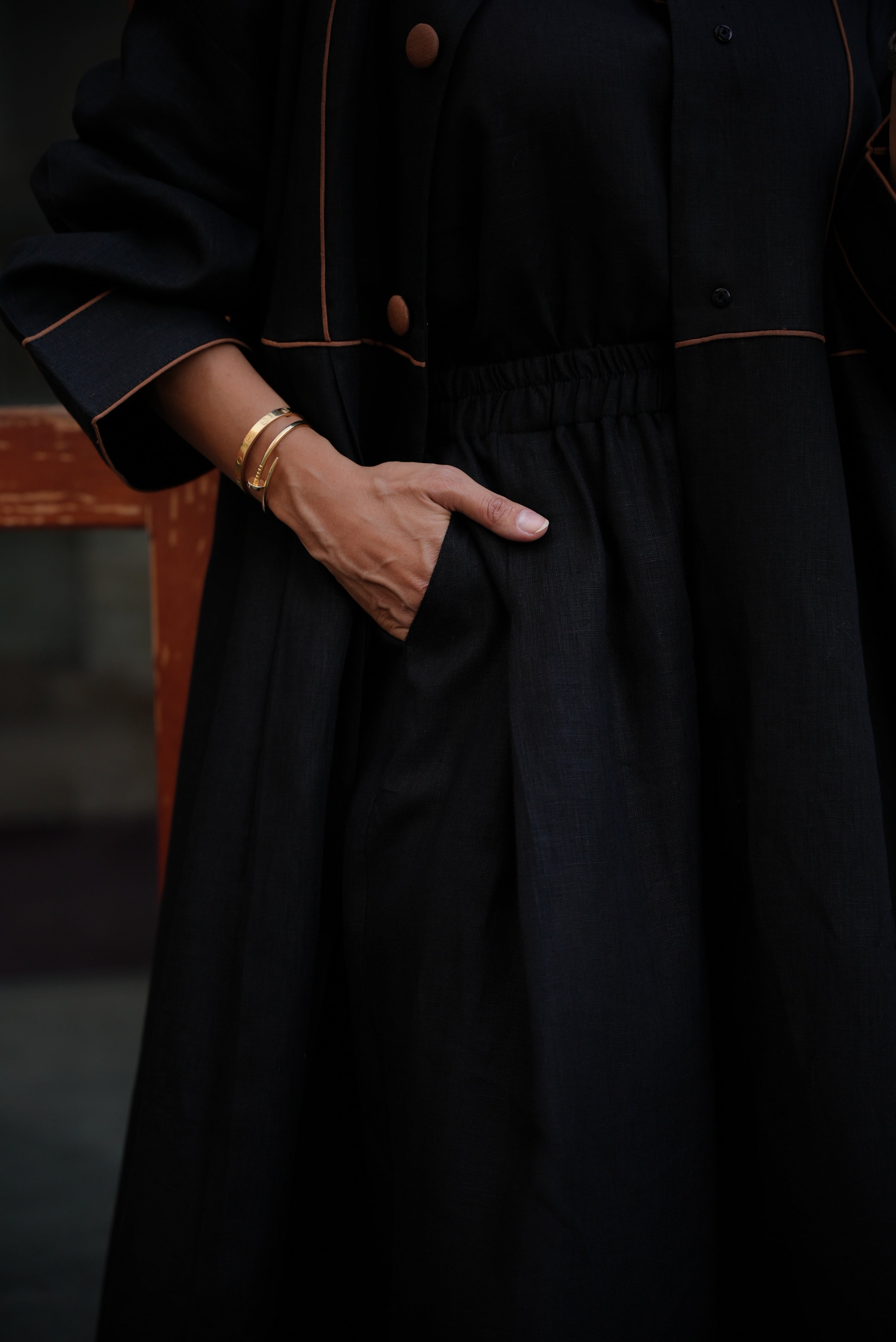 Linen Abaya with Camel Trim – Free Size