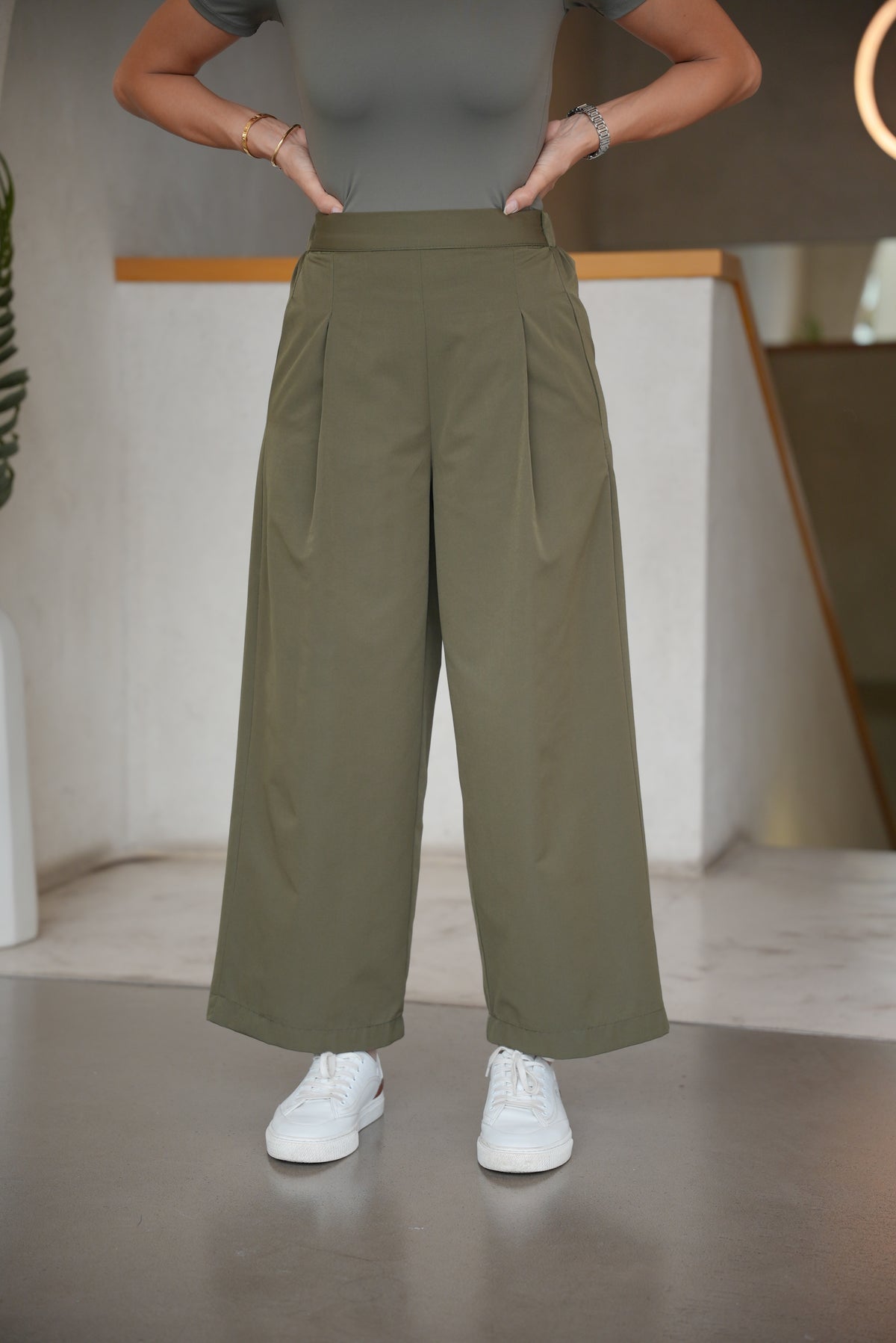 OLIVE GREEN TRENCH COAT ABAYA AND PANTS SET-2008