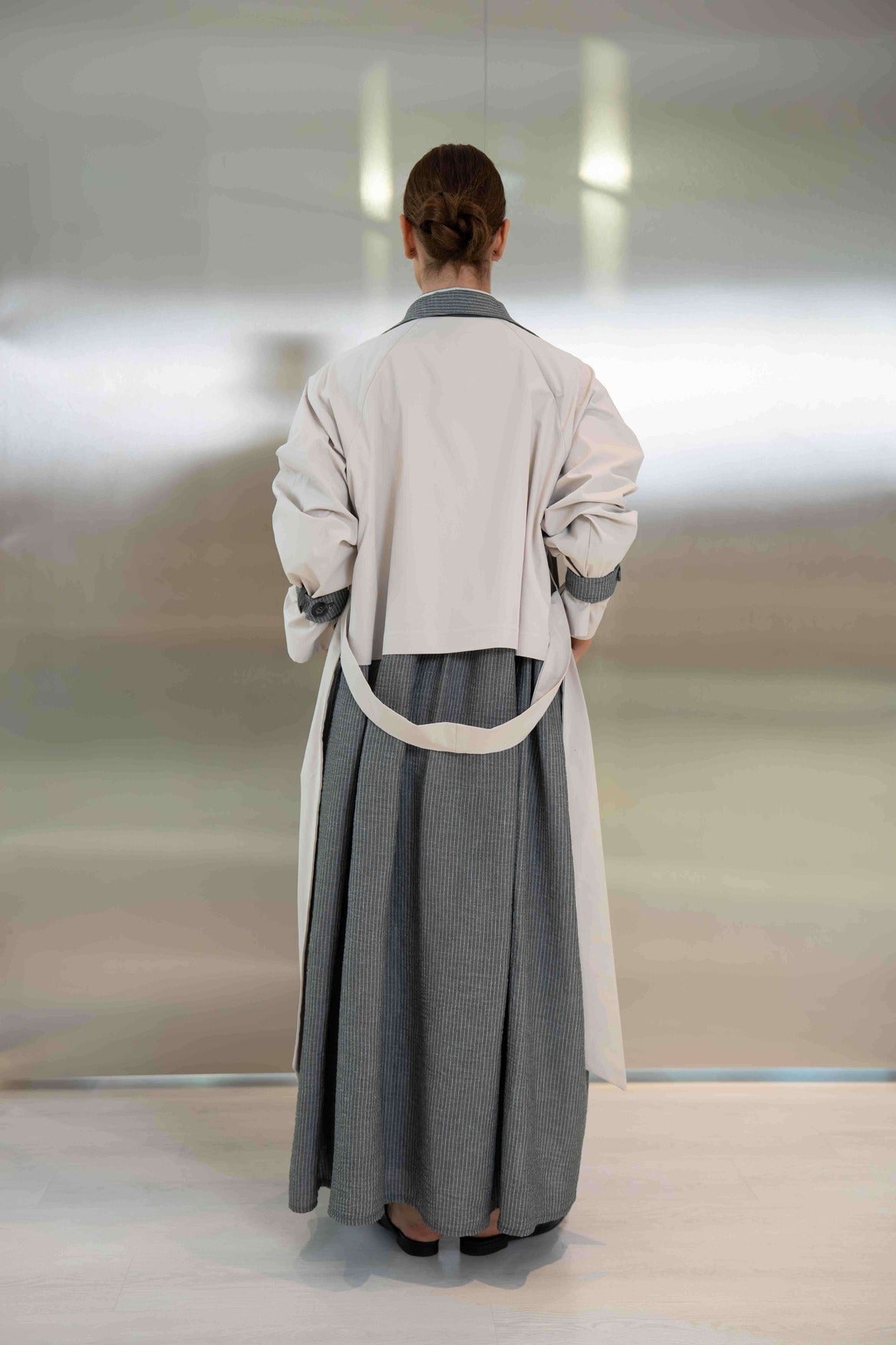 Grey & Beige Trench Coat Abaya – 2052