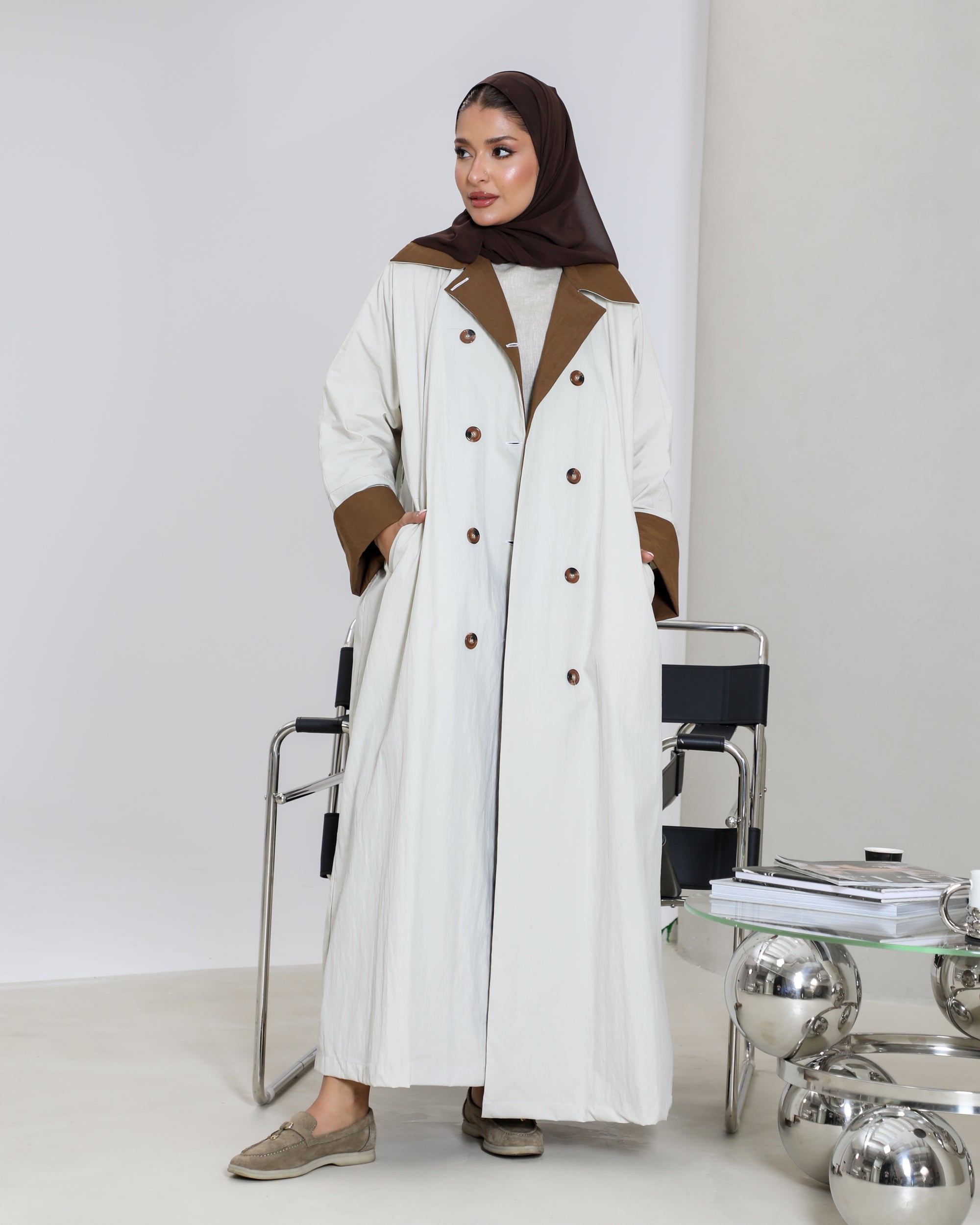Free size trench coat, beige with brown details