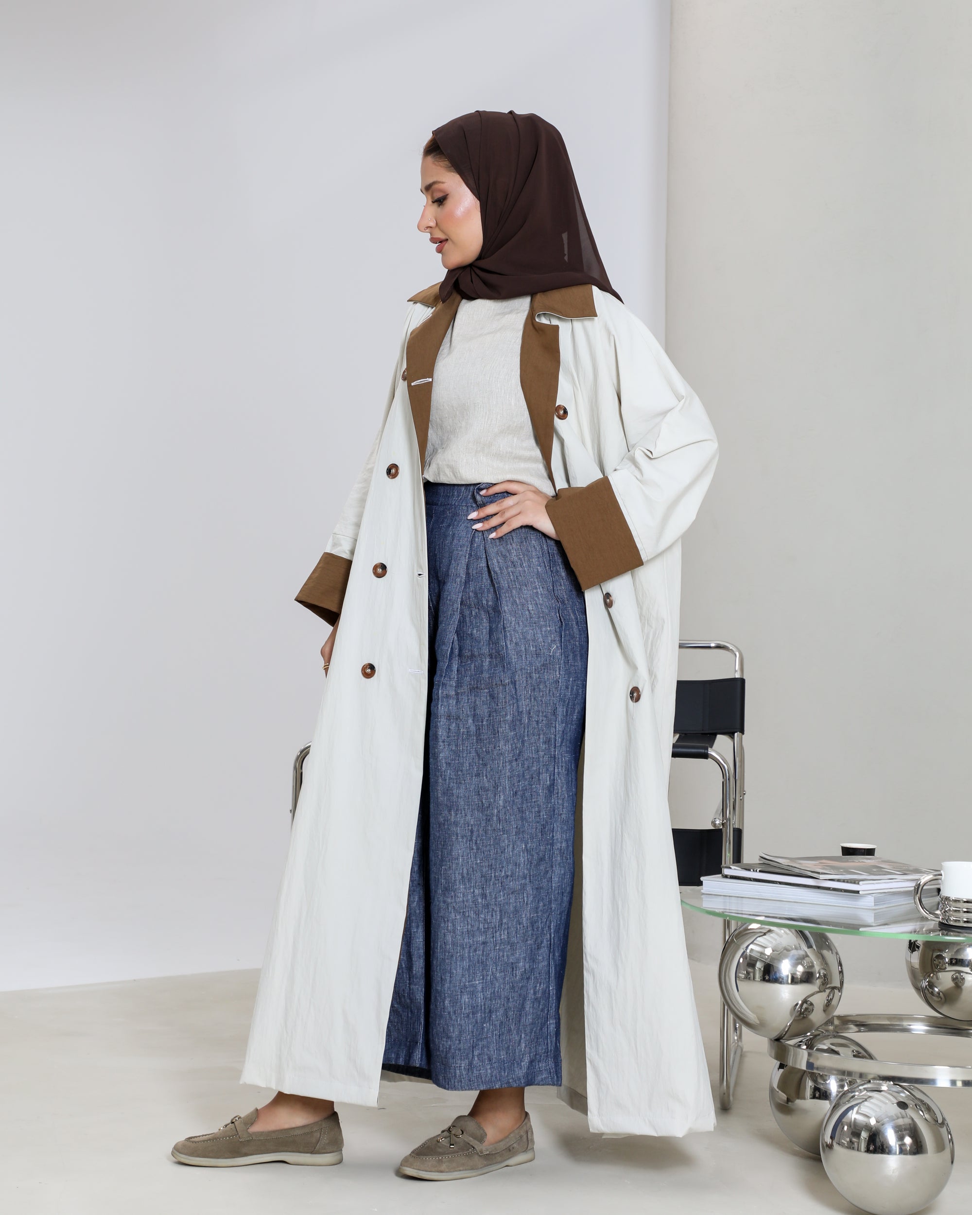 Free size trench coat, beige with brown details