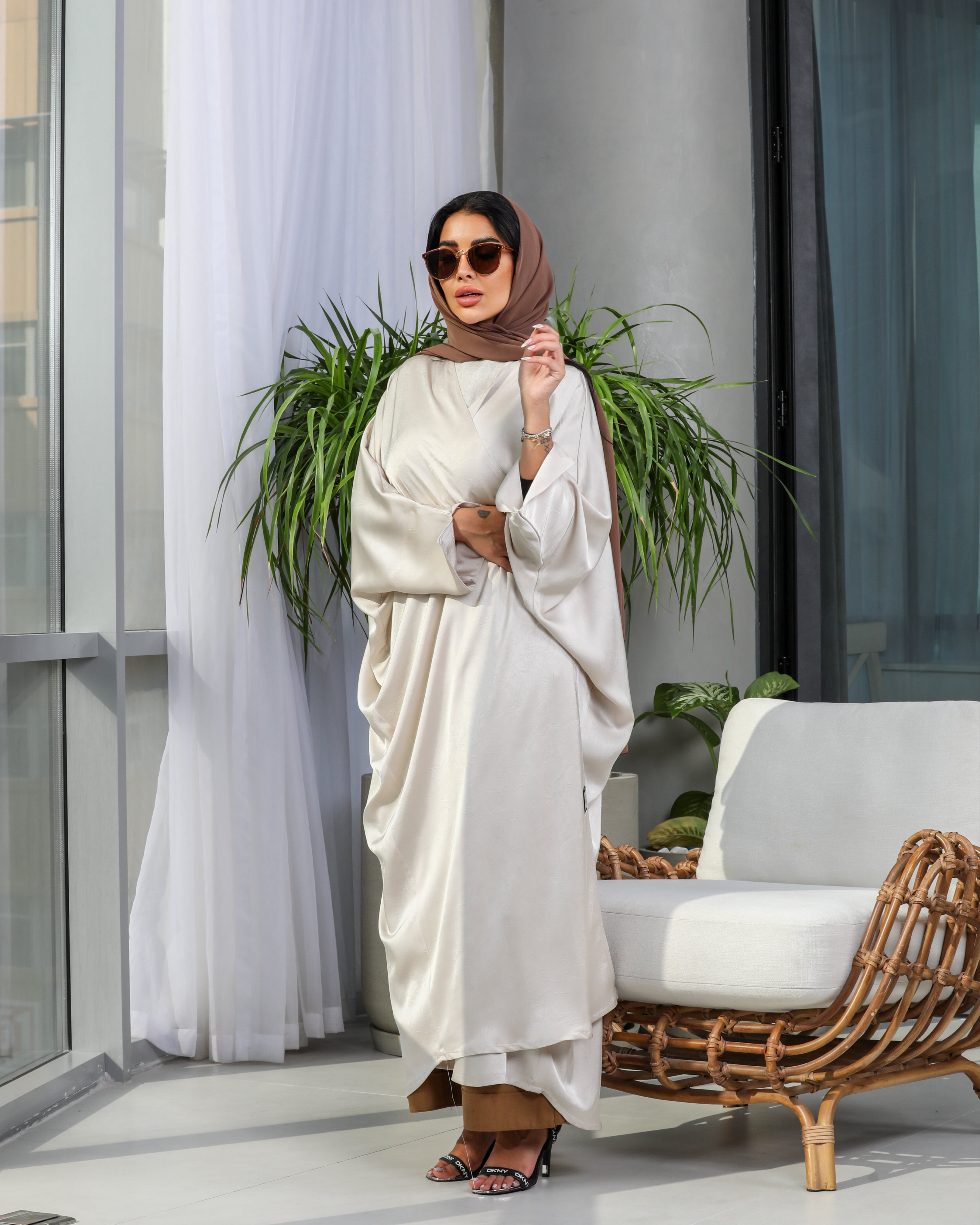 عباية من الكريب الحريري باللون الذهبي C:6479 ذهبي