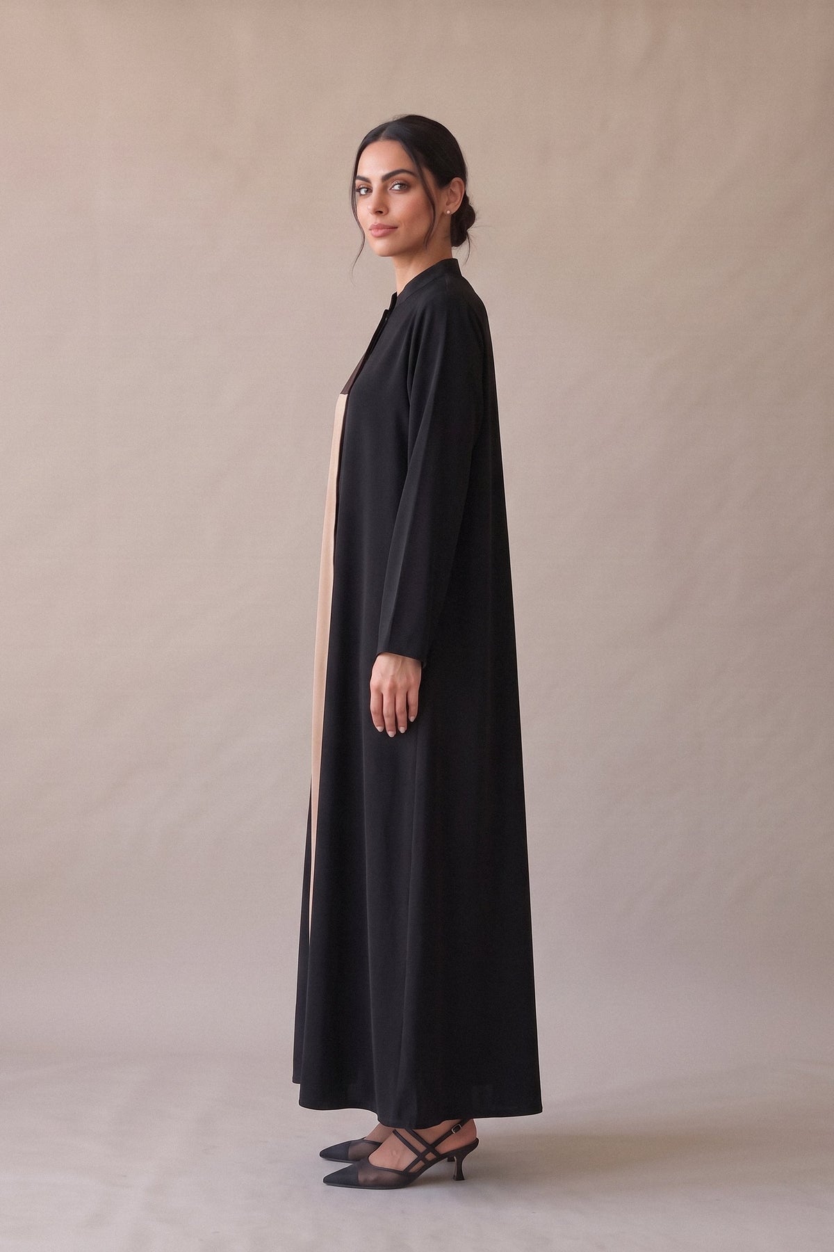 Black Crepe Abaya with Brown and Beige Details –2075
