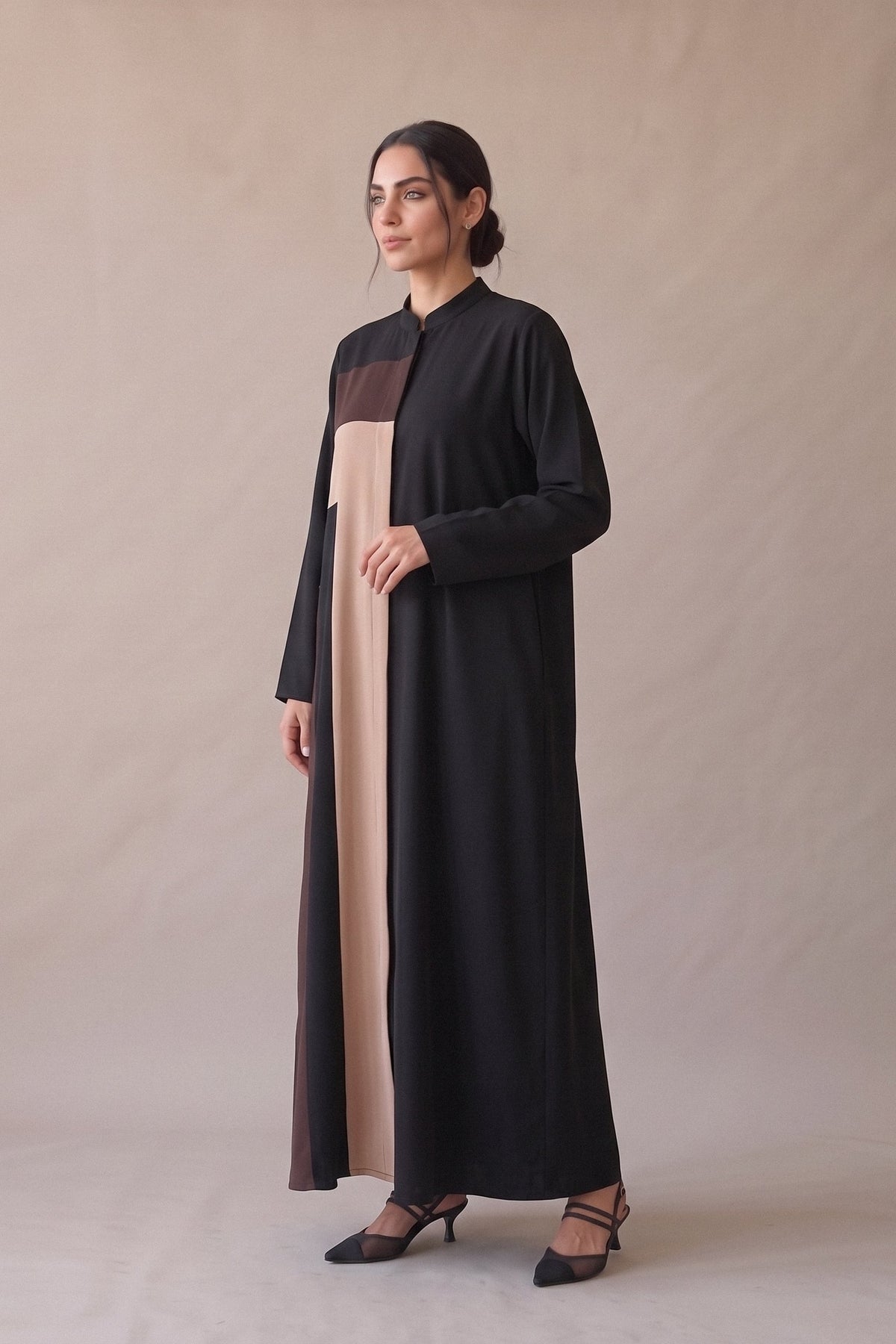 Black Crepe Abaya with Brown and Beige Details –2075
