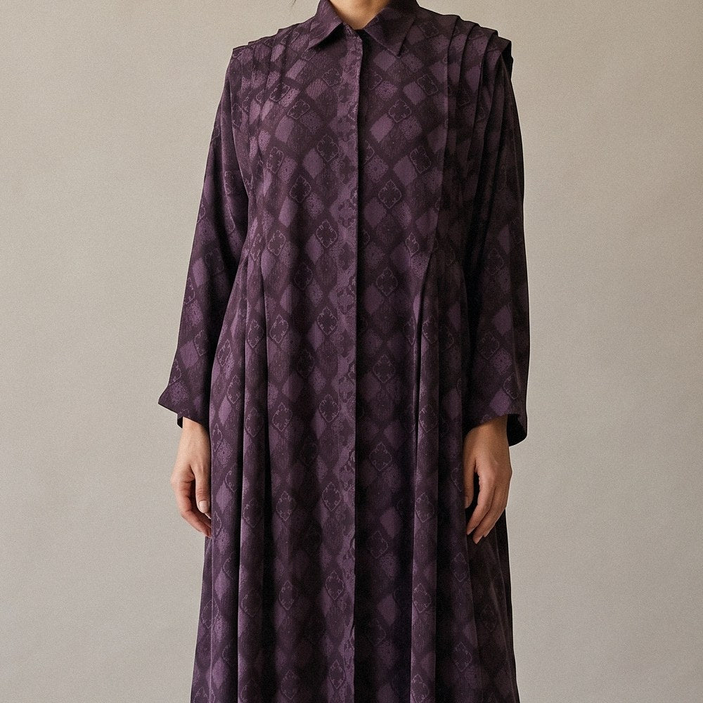 Close-up of the purple print on the Purple Printed Silk Crepe Abaya.
