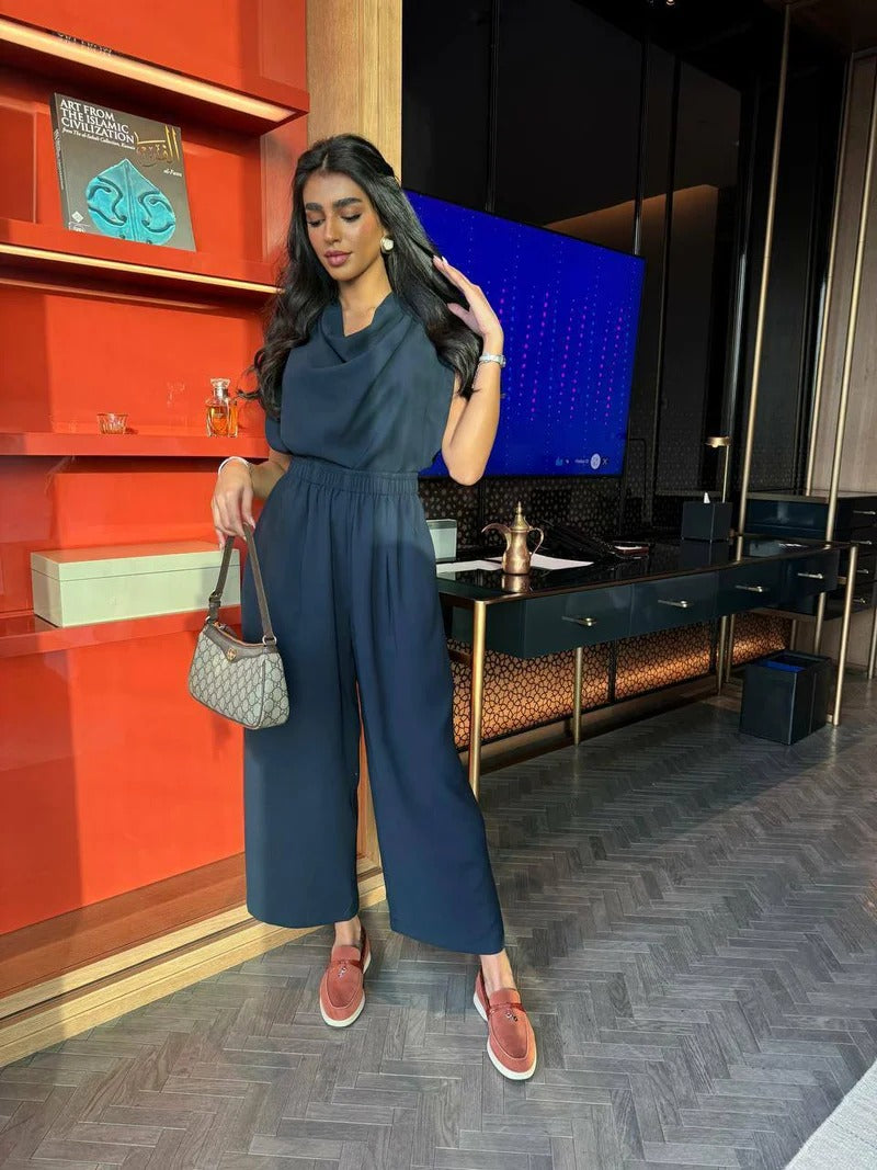 Blouse and crepe trousers set in navy color C:164 Blue