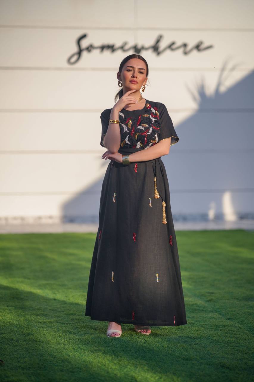 Bisht made of burlap and linen dress, in black with hand embroidery C:6617