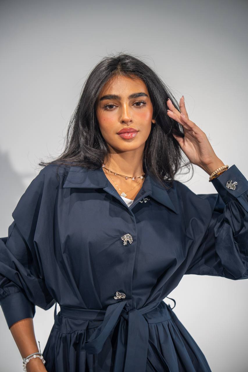 Elegant free size trench coat, in navy blue . C:6685 Navy