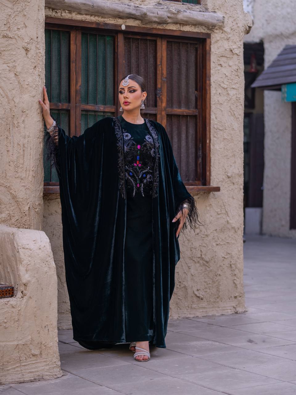 A set of bisht and dress, velvet in olive green with hand embroidery..C:6716