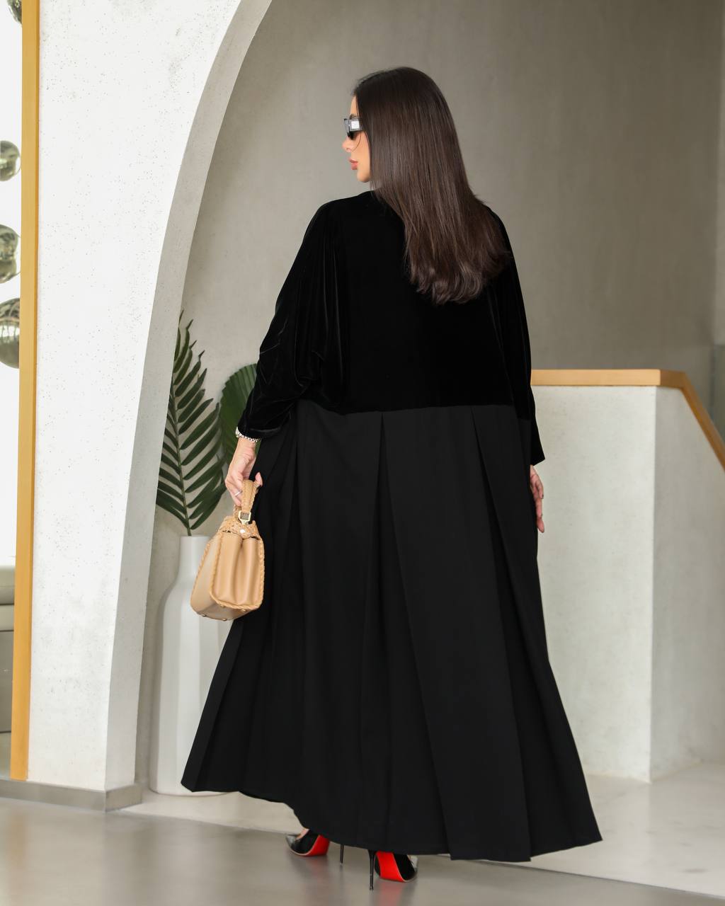 ABAYA BESHT VELVET AND CREPE WITH HANDMADE BEAT EMBROIDERY C:2039 (Free size)