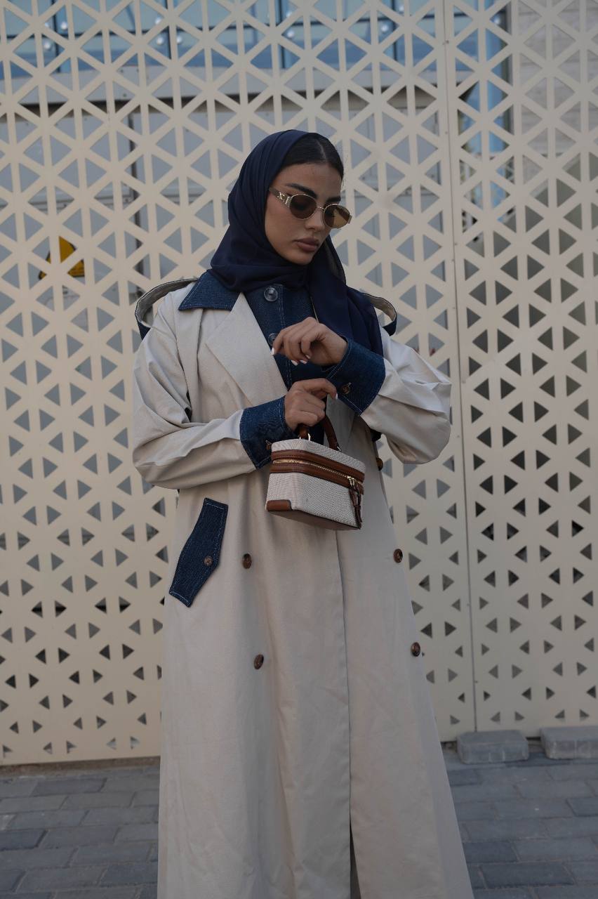 Trench coat with vest and pants, in beige with jeans C:6555