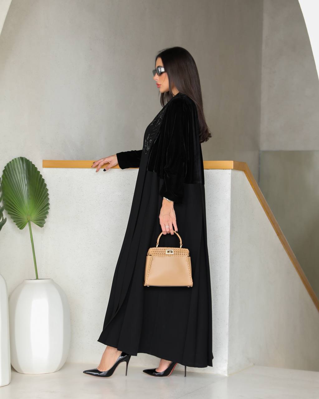 ABAYA BESHT VELVET AND CREPE WITH HANDMADE BEAT EMBROIDERY C:2039 (Free size)