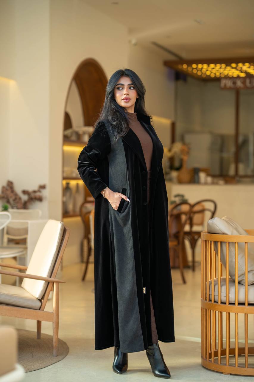 Abaya with raw velvet black crepe and ribbed velvet C:6582 Black