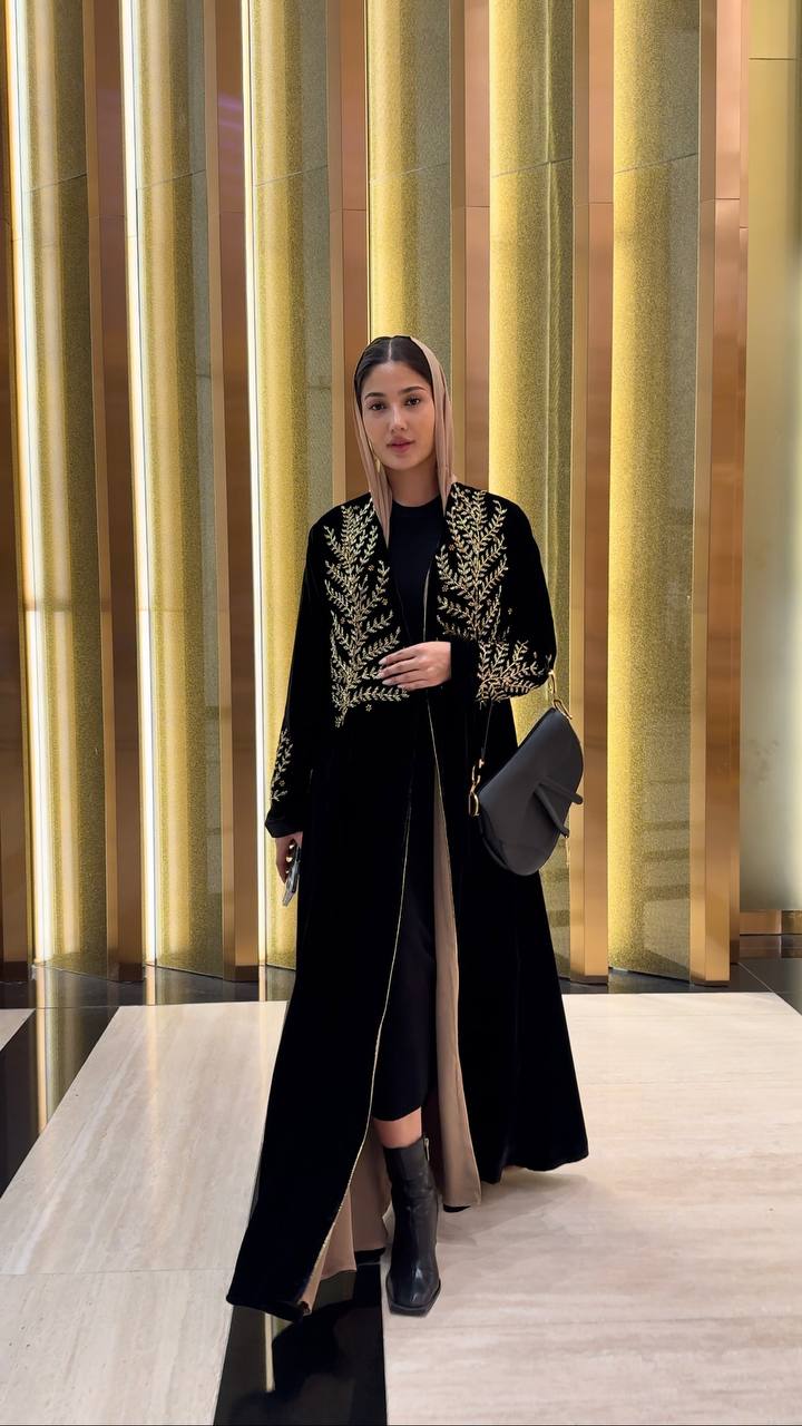 Black velvet abaya C:6572 gold