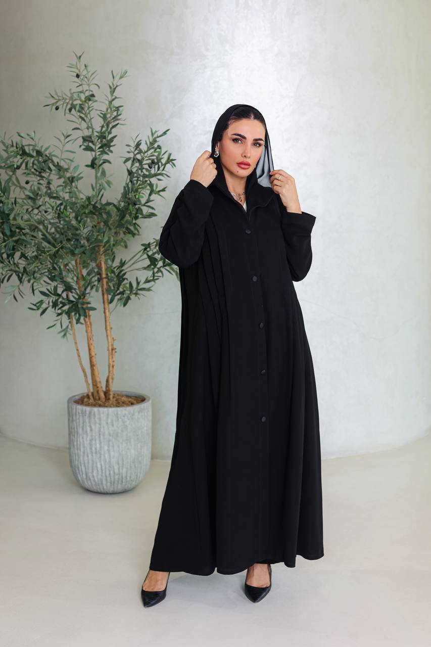عباية سوداء من الكريب مع ثنيات على الجانبين C:6663