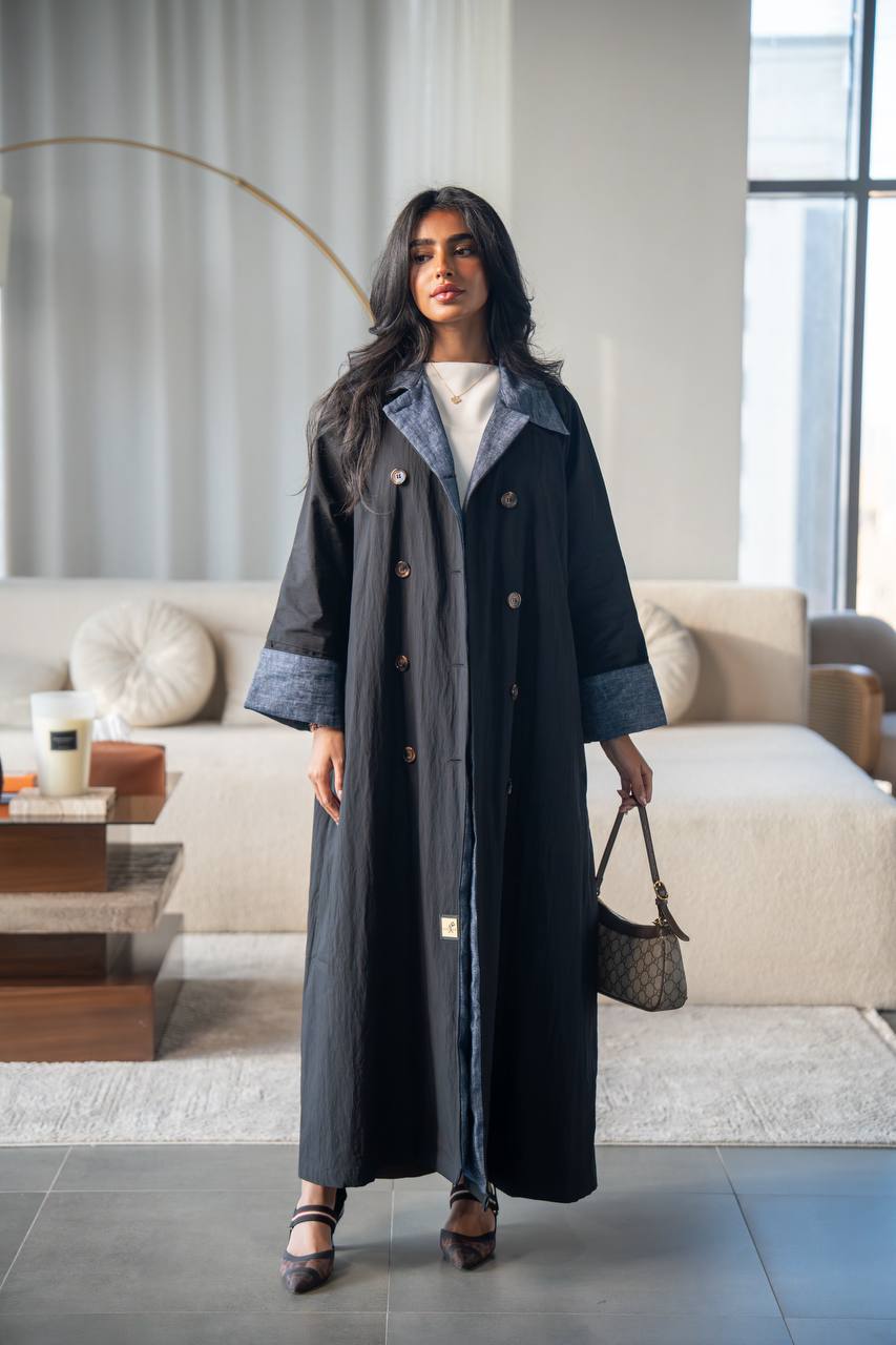 Black free size trench coat with jeans details. C:6656