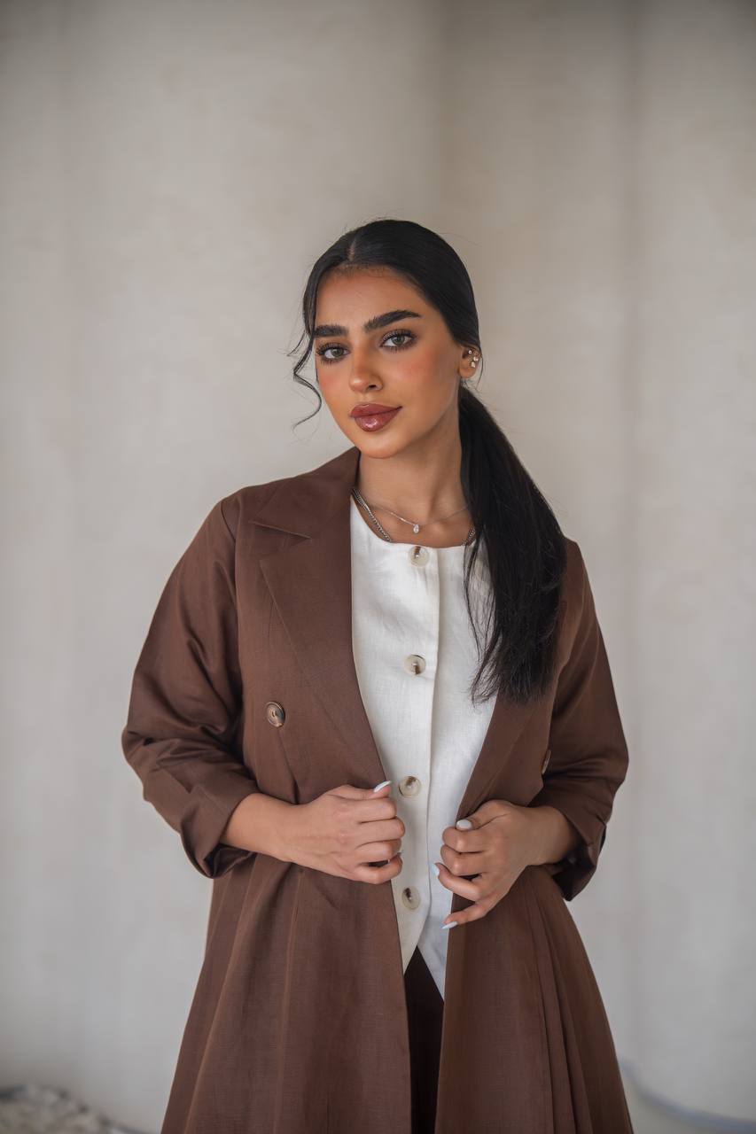 عباية بنية اللون مع طقم داخلي من الكتان C:6642