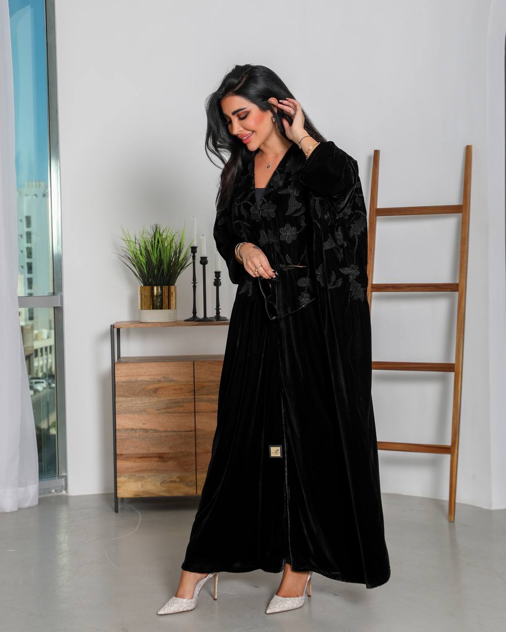 Black velvet bisht abaya with embroidery 6340 Black
