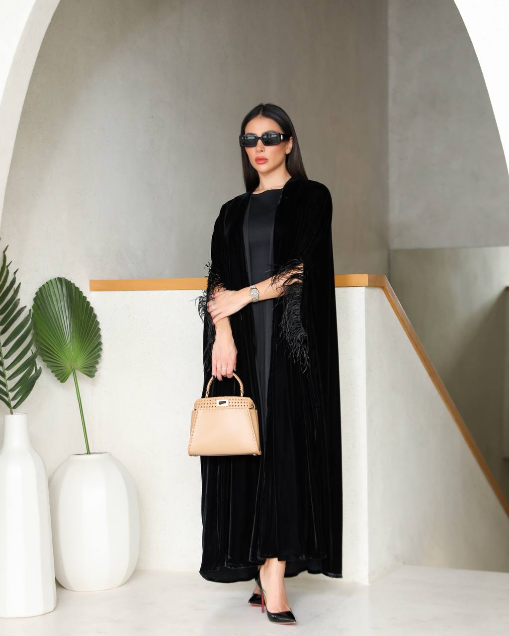 Abaya bisht velvet rish C:2079 (Free size)