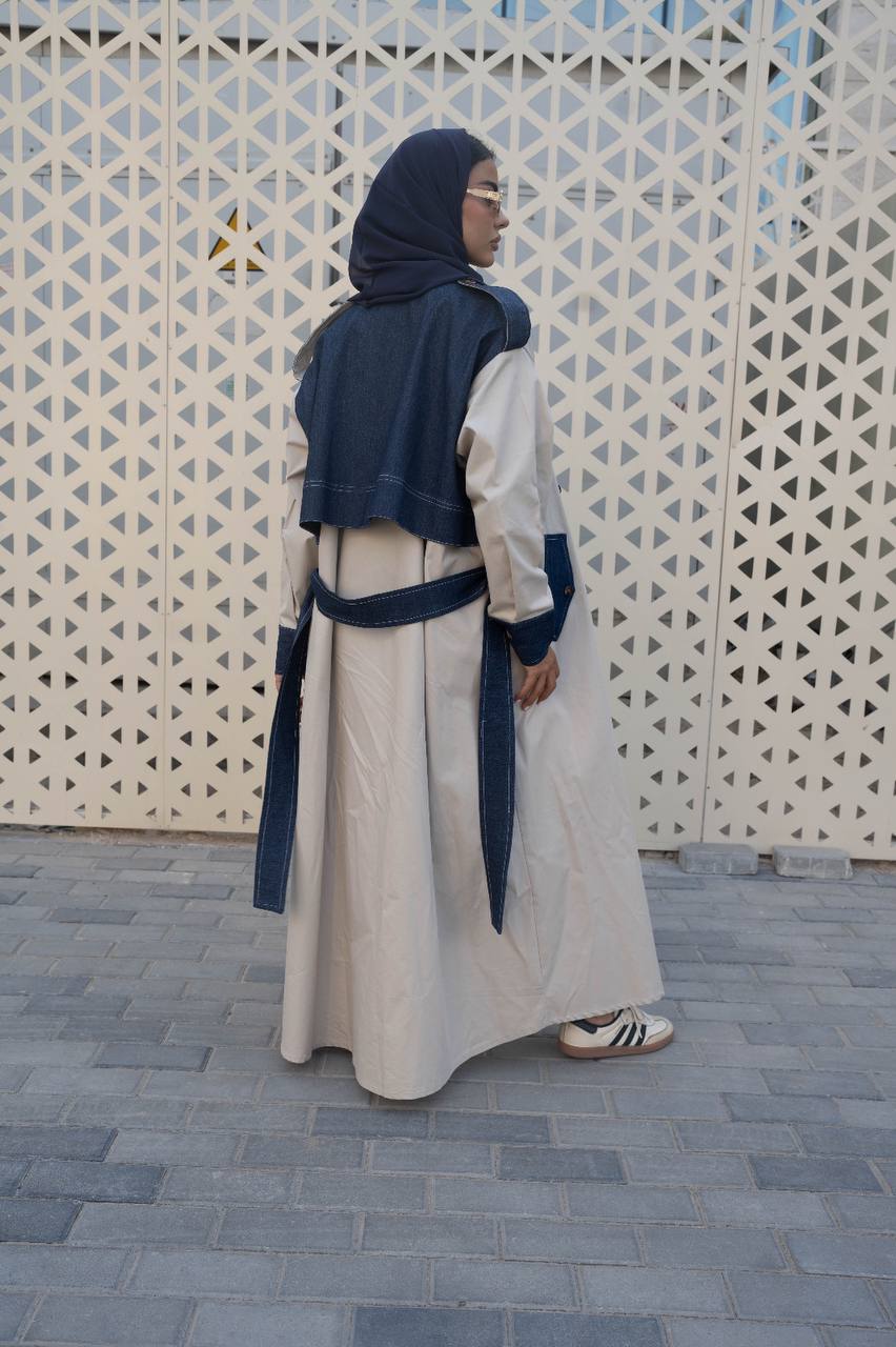 Trench coat with vest and pants, in beige with jeans C:6555