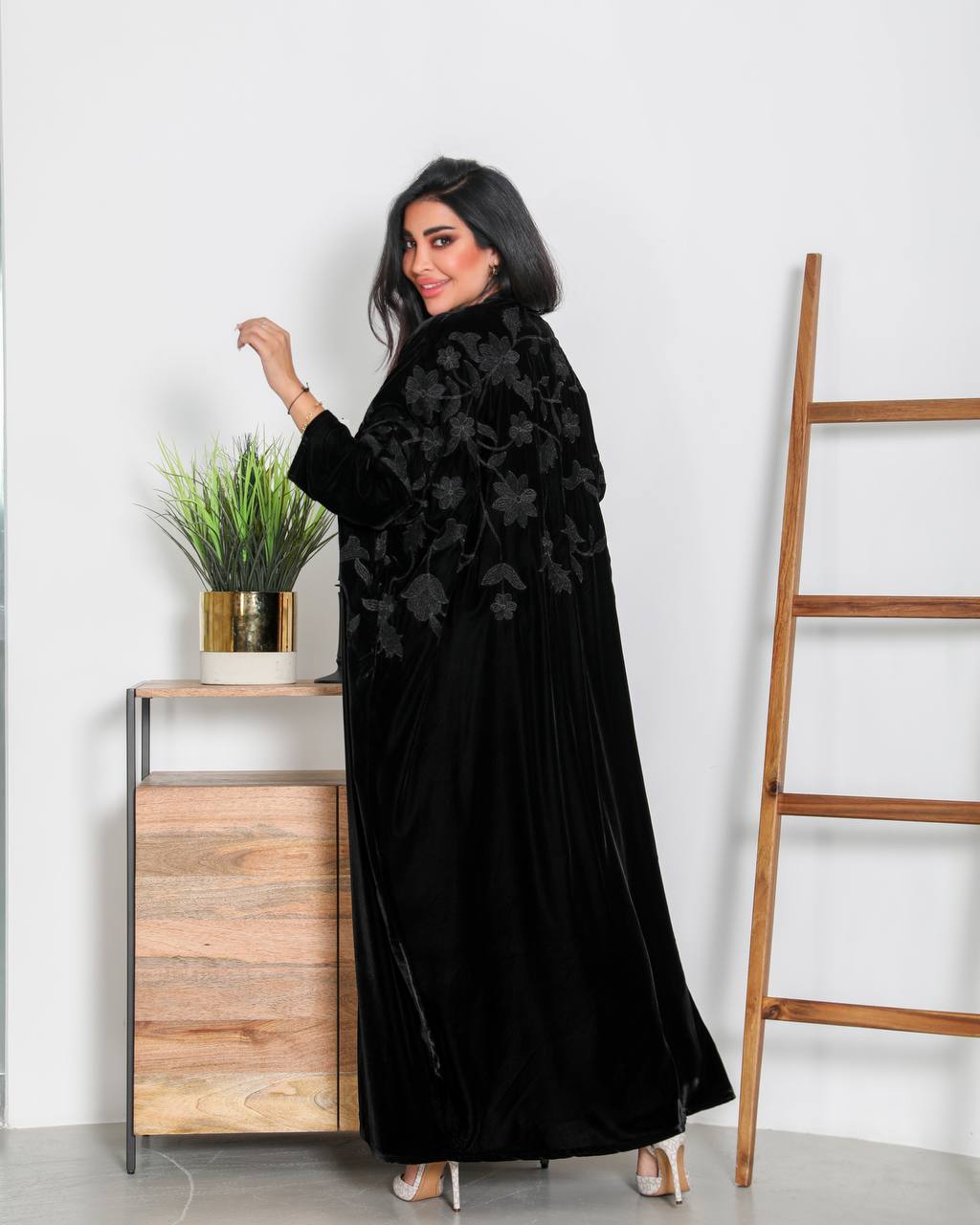 Black velvet bisht abaya with embroidery 6340 Black