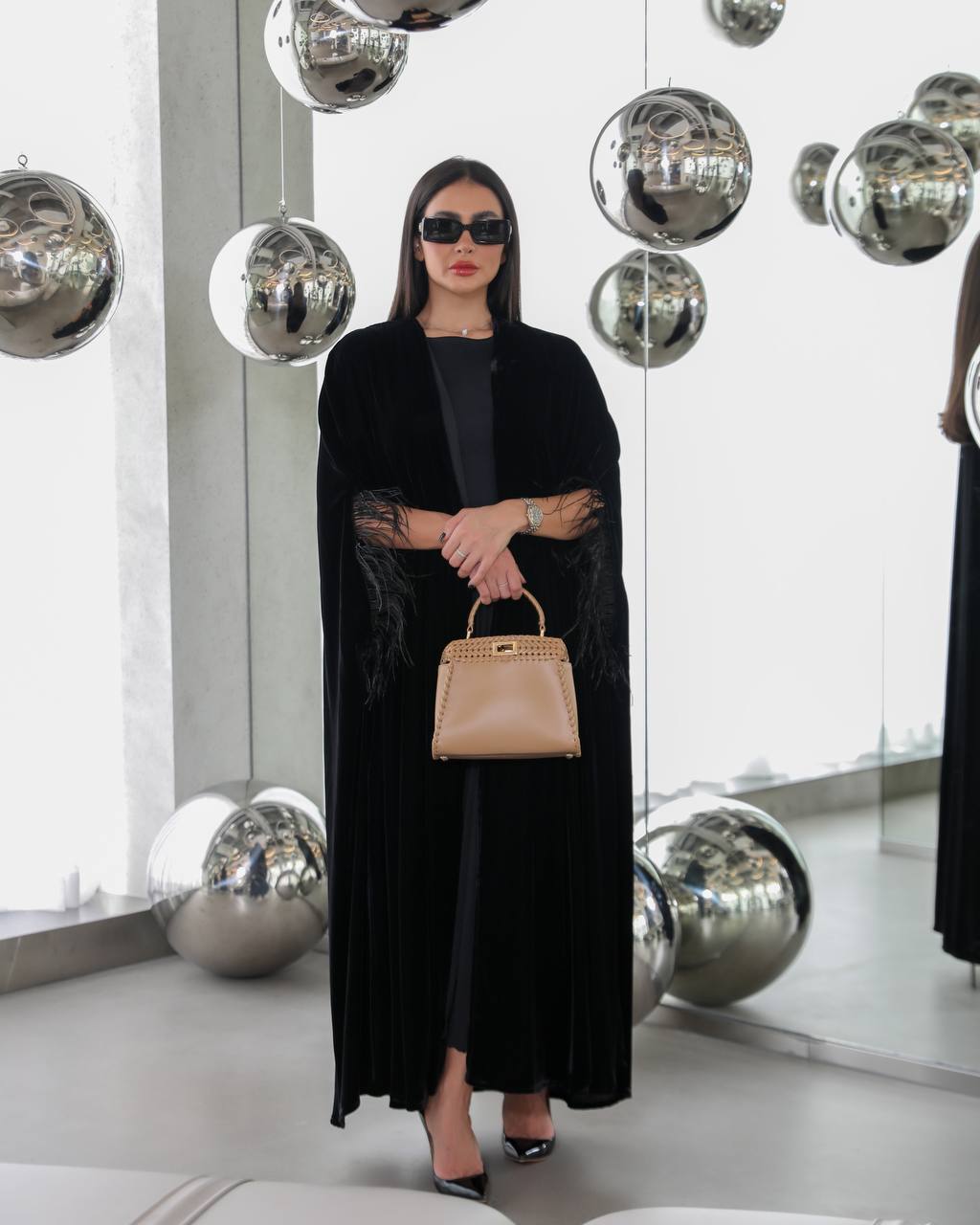 Abaya bisht velvet rish C:2079 (Free size)