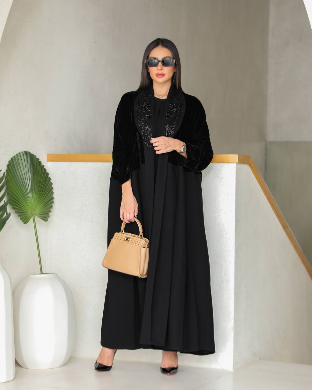 ABAYA BESHT VELVET AND CREPE WITH HANDMADE BEAT EMBROIDERY C:2039 (Free size)