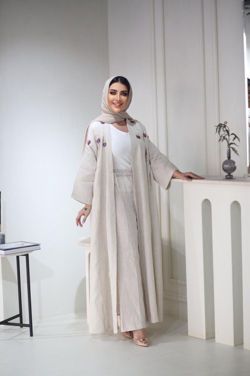 عباية من الكتان البيج مع تطريز يدوي C:3026beige (مقاس حر)