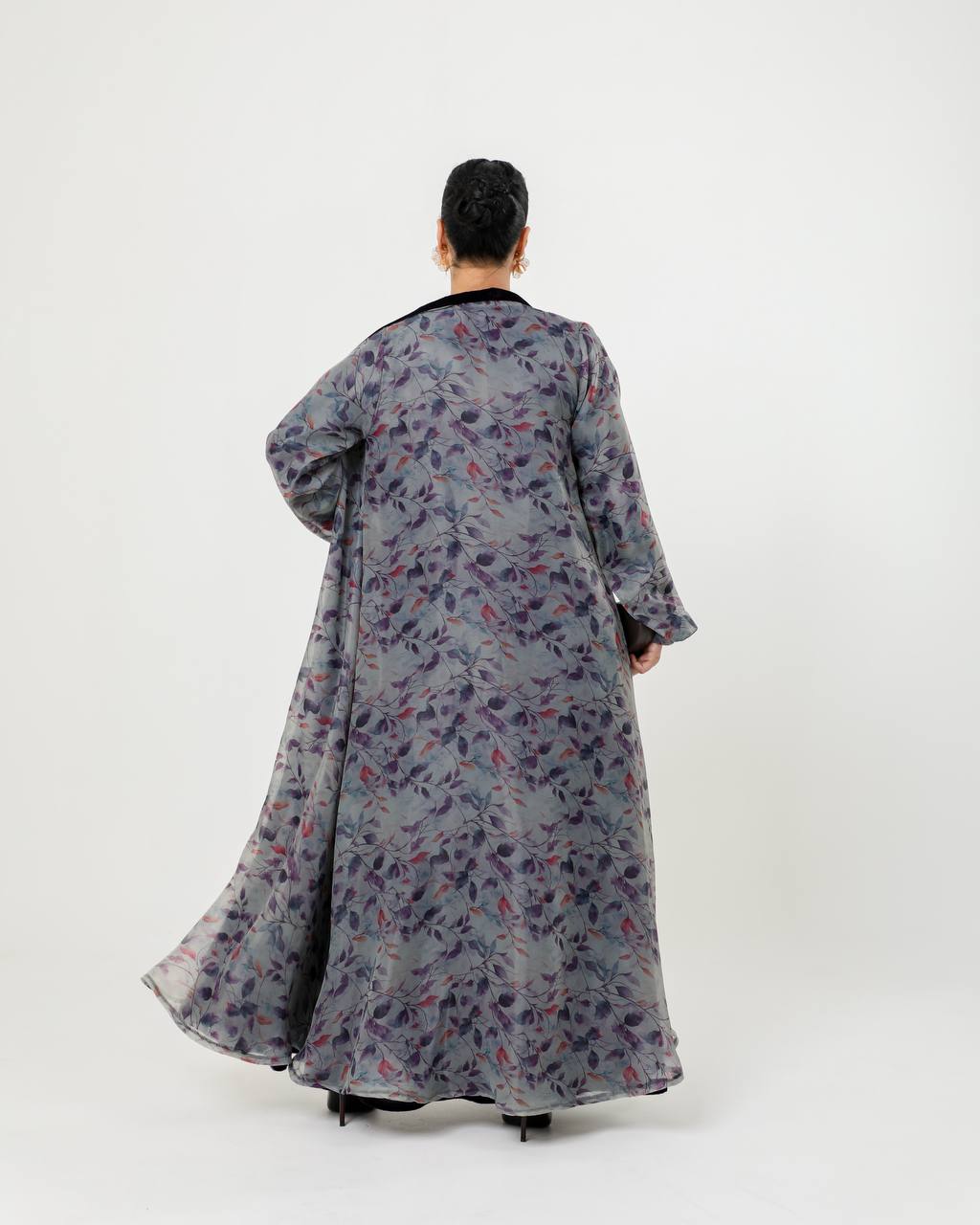 Double-face abaya made of organza fabric with purple velvet.C:6727