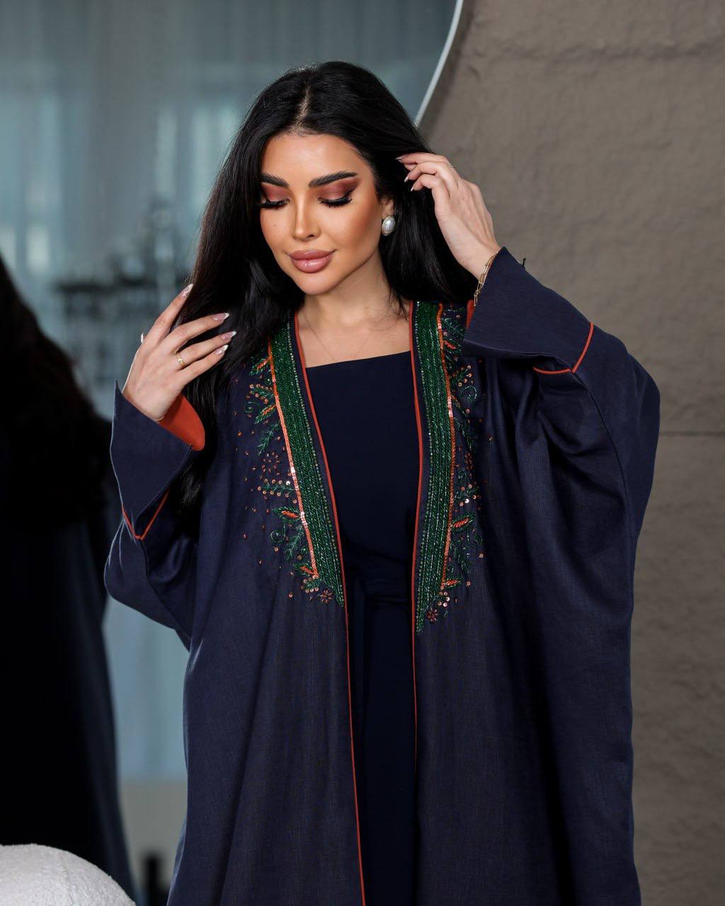 عباية من الكتان مع تطريز يدوي C:6439 (مقاس حر)