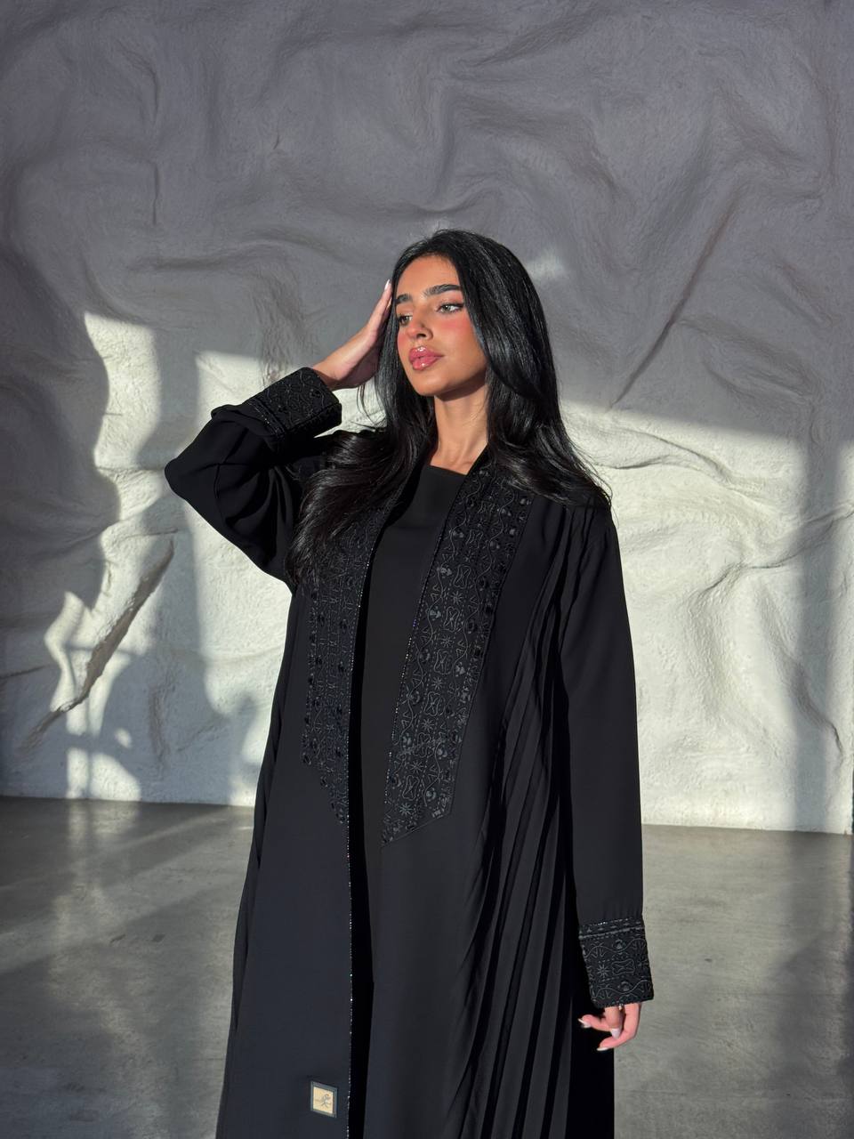 Crepe abaya with blouse and pants, in black.C:6659 Set