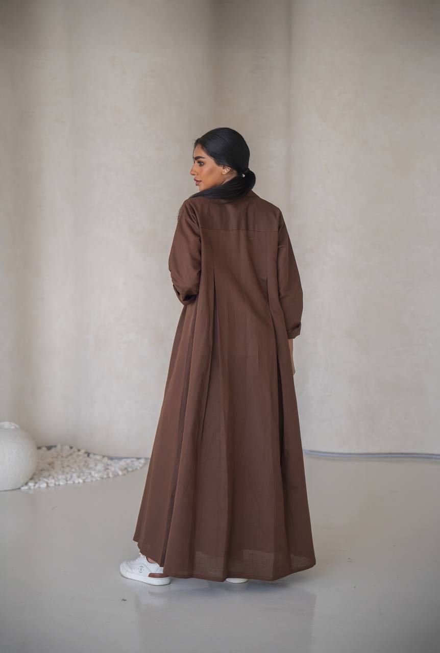 عباية بنية اللون مع طقم داخلي من الكتان C:6642