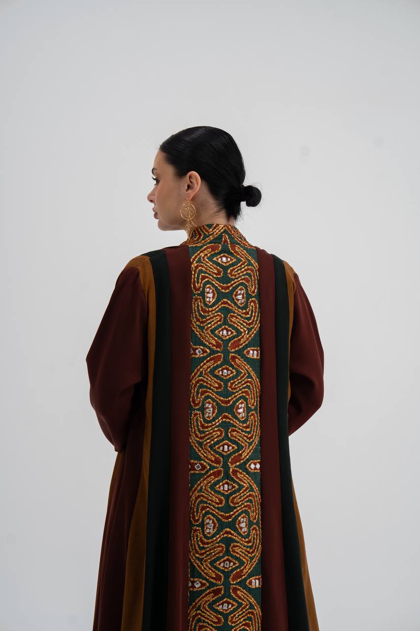 Crepe abaya with linen in brown and camel colors .C:6742